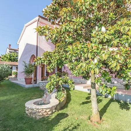 Apartments Darinka Porec Exterior photo